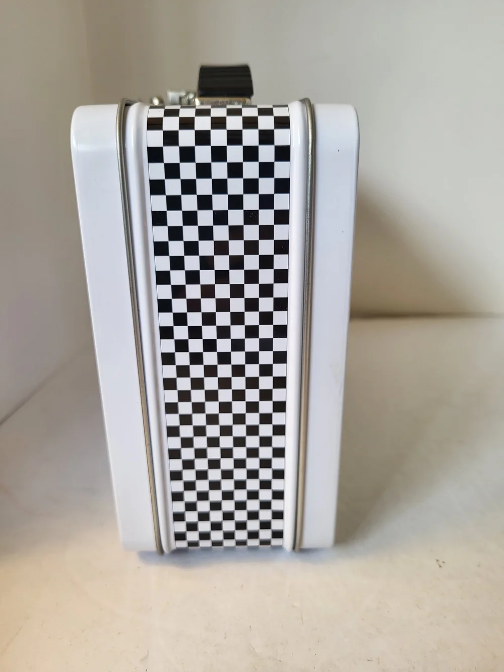 Vans Off The Wall Checkered White & Red Metal Lunchbox